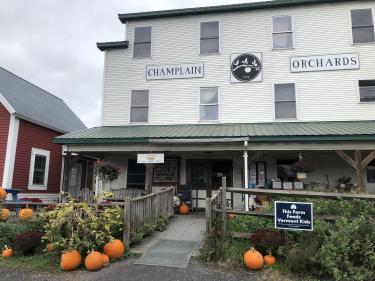 Champlain Orchards Farmstand, Shoreham
